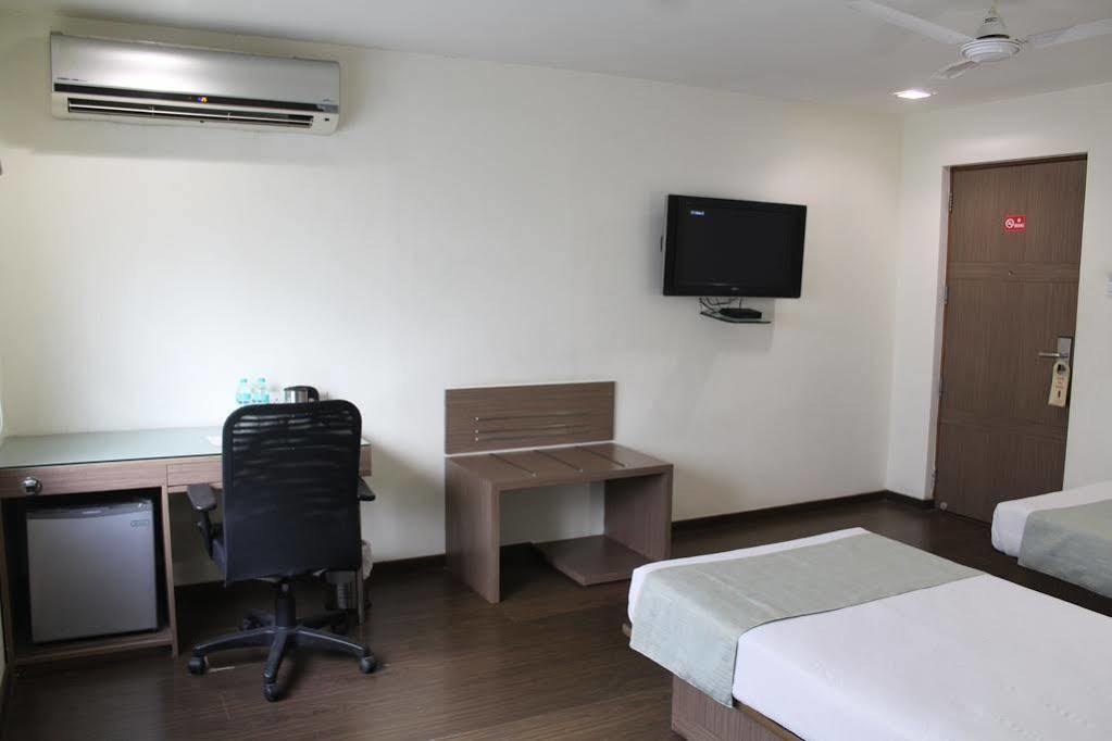 Aparthotel The Lotus Hotel, Venkatraman Street 3*